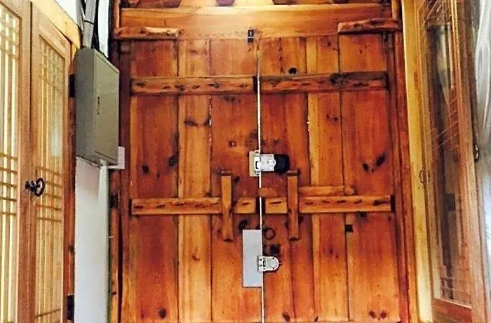 达雅延韩屋公寓 3*