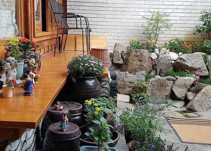 达雅延韩屋公寓 3*