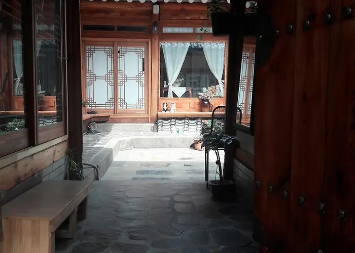 达雅延韩屋公寓 3*