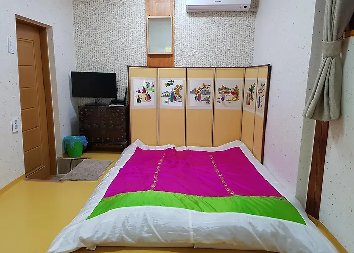 达雅延韩屋公寓 3*