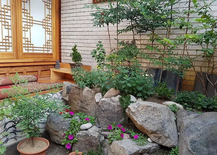 达雅延韩屋公寓 3*